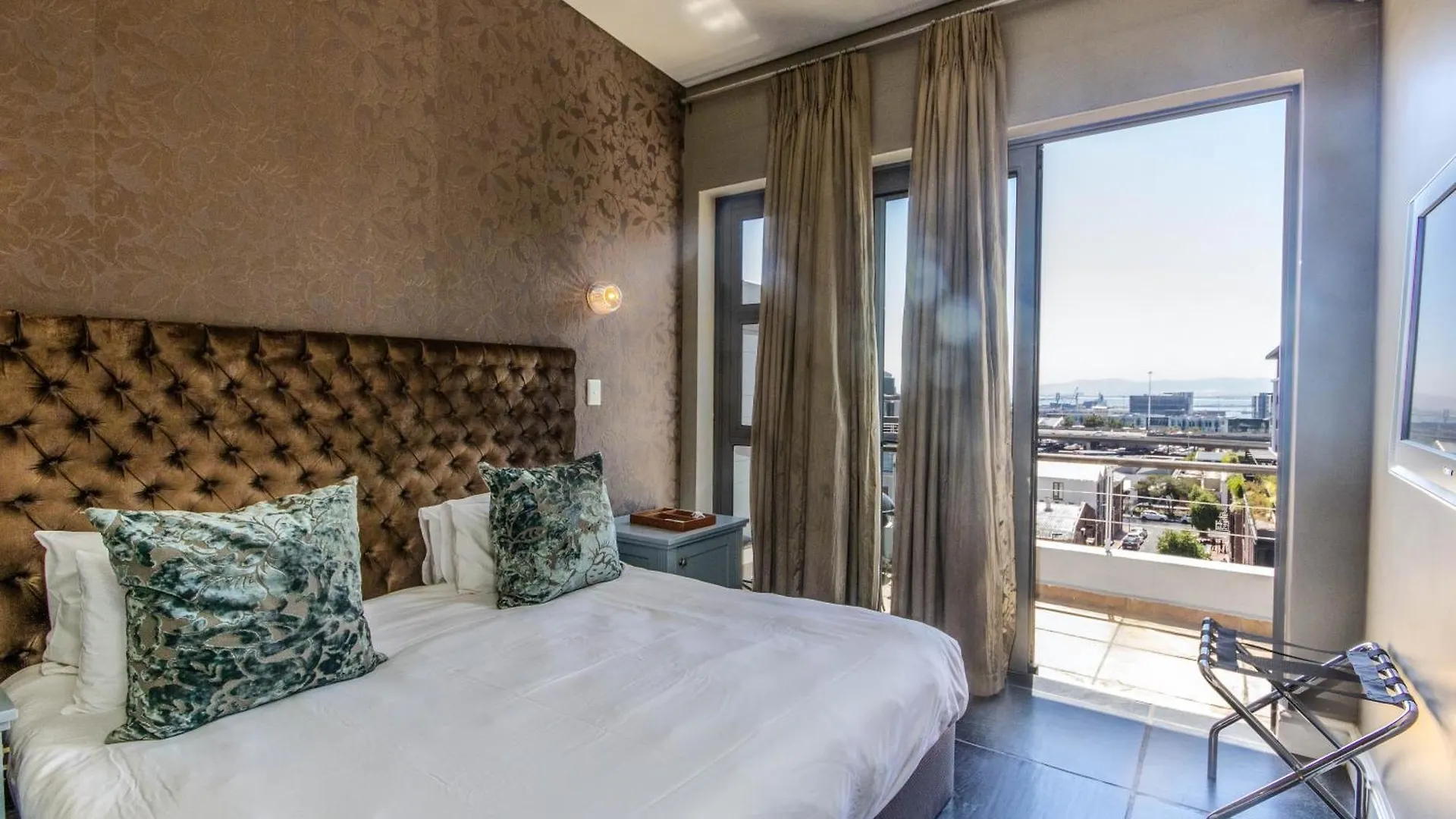Two Bedroom Luxury Apartment Cape Town